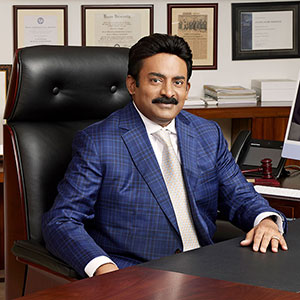 Dr Anand Jacob Verghese